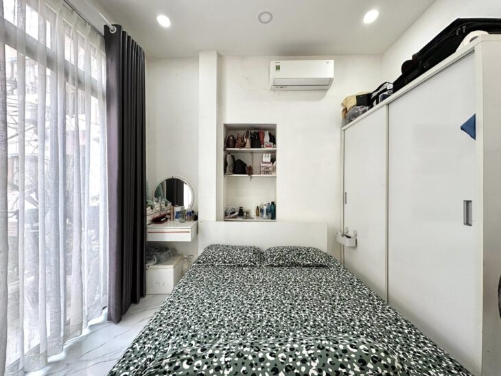 BÁN NHÀ HOÀNG QUỐC VIỆT 101M2X5T,VIEW HỒ,ÔTÔ, KINH DOANH,MẶT TIỀN 5.3M, GIÁ 32.8 TỶ