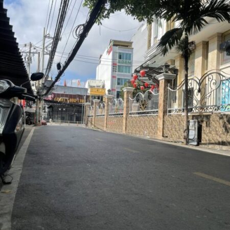 NHÀ RIÊNG – HẺM XE HƠI – DT: 5.08 x 12.09M =( 61M2) – NGUYỄN THỊ THẬP – QUẬN 7 – GIÁ 7.660 TỶ