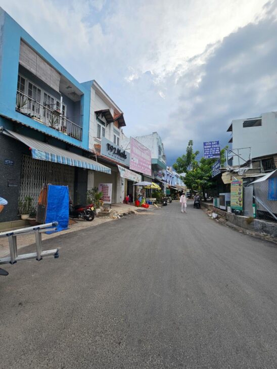 BÁN NHÀ MẶT TIỀN – DT: 5Mx12M(60M2) – PHÚ THUẬN – QUẬN 7 – GIÁ 8.7 TỶ.