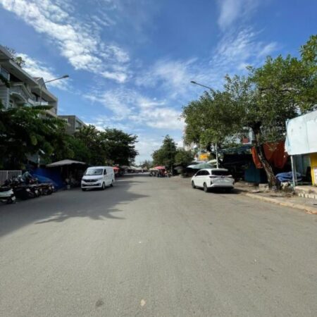 BÁN NHÀ MẶT TIỀN – DT: 5Mx12M(60M2) – PHÚ THUẬN – QUẬN 7 – GIÁ 8.7 TỶ.