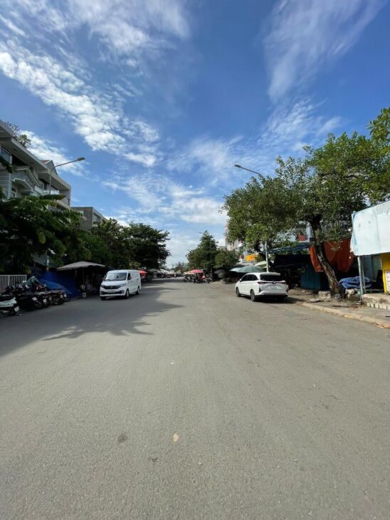 BÁN NHÀ MẶT TIỀN – DT: 5Mx12M(60M2) – PHÚ THUẬN – QUẬN 7 – GIÁ 8.7 TỶ.