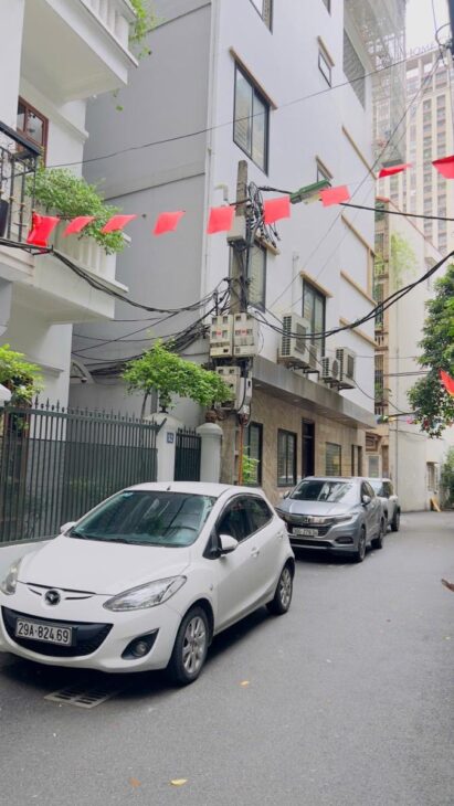 Bán nhà Ô tô tránh Phố Trung Kính 46/50m, 7T Thang máy, MT 4.2m 22 Tỷ,mới đẹp