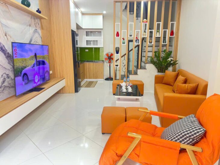 Bán nhà Định Công, 34m2, MT 3.7m, ngõ ô tô tránh đỗ ngày đêm, giá 6,1 tỷ