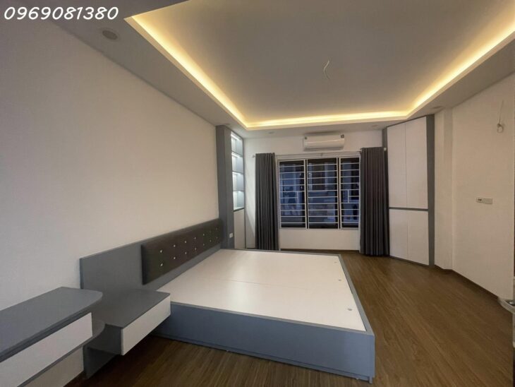 Bán nhà Hạ Đình ! 30M 6T MT 3,9M giá 7,5 tỷ còn thương lượng ! Nhà mới full nội thất