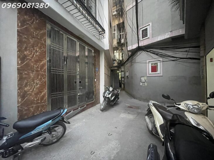 Bán nhà Hạ Đình ! 30M 6T MT 3,9M giá 7,5 tỷ còn thương lượng ! Nhà mới full nội thất