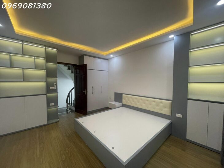 Bán nhà Hạ Đình ! 30M 6T MT 3,9M giá 7,5 tỷ còn thương lượng ! Nhà mới full nội thất