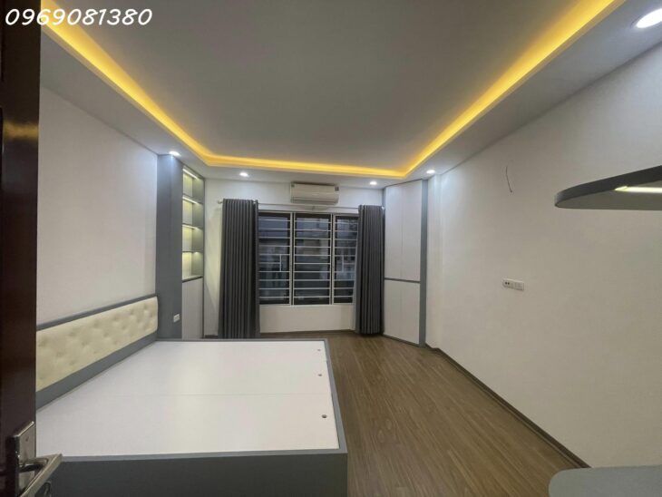 Bán nhà Hạ Đình ! 30M 6T MT 3,9M giá 7,5 tỷ còn thương lượng ! Nhà mới full nội thất