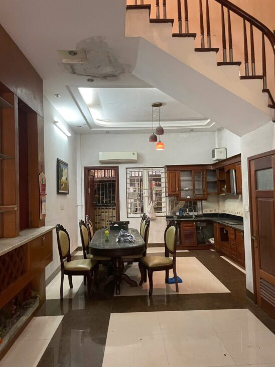 CỰC PHẨM- Ô tô tránh Phố Nguyễn Văn Huyên 56/70m, 5Tầng, Mặt tiền 4.5m 26 Tỷ