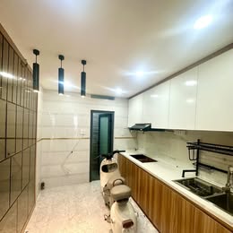 BÁN NHÀ FULL NỘI THẤT – HỒNG BÀNG – 39M2 ( 3×13M) – 2 TẦNG – HẺM 3M – THÔNG TỨ TUNG – NHỈNH 3 TỶ.