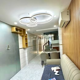 BÁN NHÀ FULL NỘI THẤT – HỒNG BÀNG – 39M2 ( 3×13M) – 2 TẦNG – HẺM 3M – THÔNG TỨ TUNG – NHỈNH 3 TỶ.