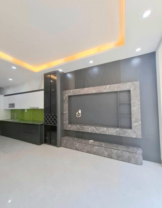 BÁN NHÀ 6 TẦNG THANG MÁY PHỐ NGỌC THỤY, LÔ GÓC, Ô TÔ VÀO NHÀ, DT: 41M, GIÁ CHÀO: 11,5 TỶ CÓ TL