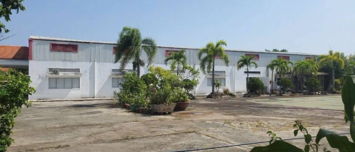 Bán nhà mặt tiền 100x140m giá 38 tỷ Châu Thành Long an