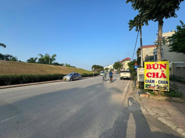 BÁN ĐẤT Ở THỔ CƯ 40M2 – VỊ TRÍ VÀNG NAM ĐUÔNG, THƯỢNG THANH, LONG BIÊN – GIÁ 5.4 TỶ – SỔ ĐỎ CHÍNH