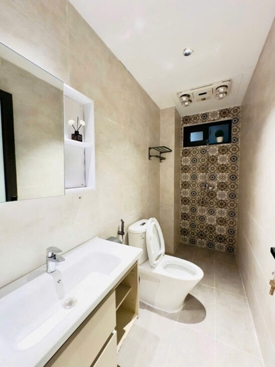 Nhà trên 12 tỷ có ngay em hoa hậu Minh Khai mặt tiền 6m _DT 50m2/5 tầng_Thang máy nhập.