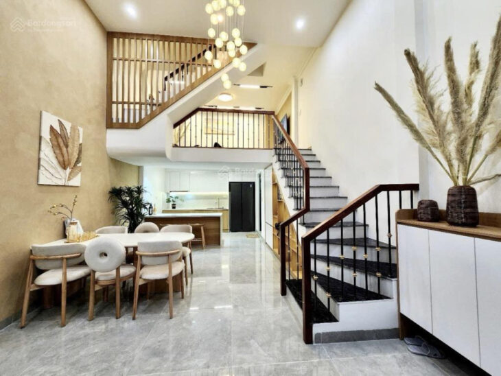 Nhà Định Công,dt 46m2 x 5T, ngõ nông,rộng 5m,giá 7.88 tỷ,nhà ở luôn