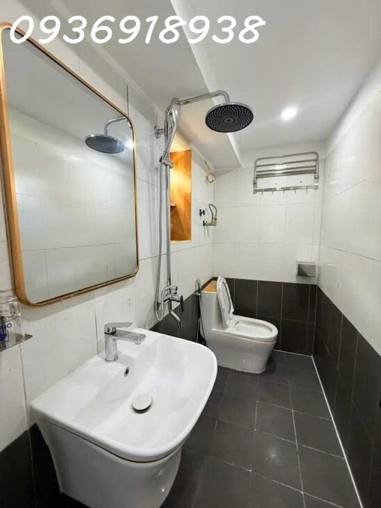 Siêu phẩm ngay cạnh Đại Học Bách Khoa Hà Nội-3 ngủ-3.6 tỷ-ô tô đỗ cửa