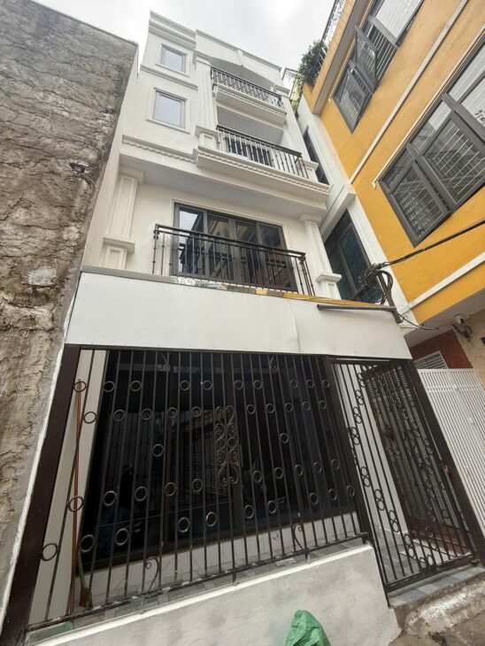 NHÀ ĐẸP MỚI XÂY MIÊU NHA- THANG MÁY- SÁT PHỐ- NGÕ Ô TÔ TRÁNH CÁCH NHÀ 10M- FULL NỘI THẤT- GIÁ 6,X TỶ