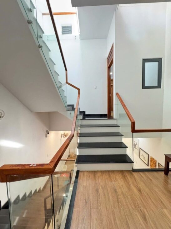 SIÊU PHẨM SIÊU RẺ! Nhà mới 3 tầng mặt tiền Lỗ Giáng, Hòa Xuân, dt 123m2, chỉ 5.2 tỷ