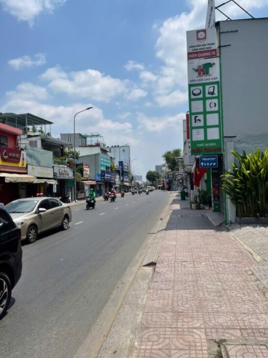 VIP VỊ TRÍ SIÊU MẶT TIỀN VIP KINH DOANH SẦM UẤT NHẤT ĐƯỜNG NGUYỄN KIỆM PHƯỜNG 4 PHÚ NHUẬN. 3 TẦNG