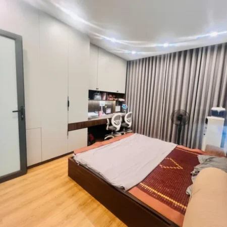 3 BƯỚC CHÂN RA PHỐ NHƯ ĐẠI LỘ