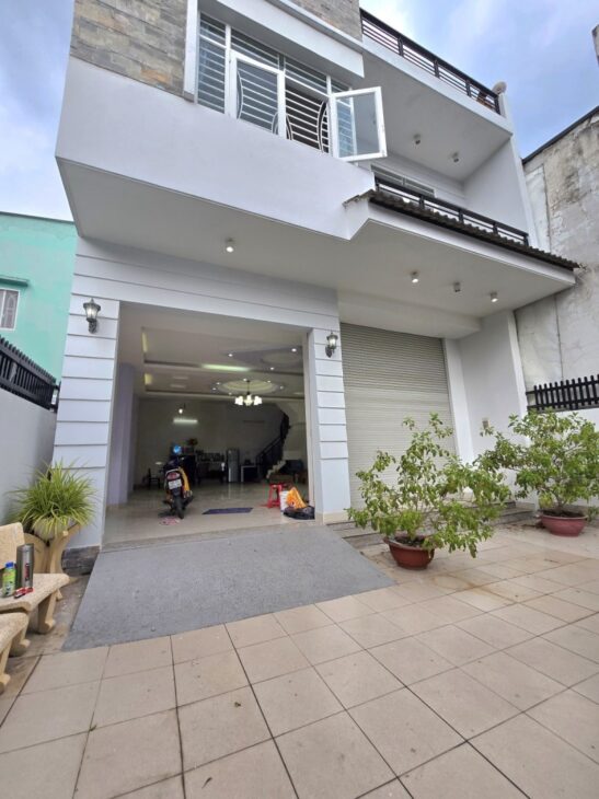 Bán Biệt Thự 162m2, 3 tầng, 5PN, 6WC, Dương Văn Cam, Linh Tây, Thủ Đức – 12.65 tỷ