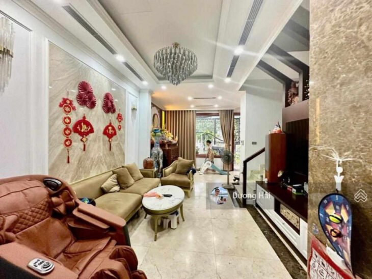 Bán nhà PL Hoàng Quốc Việt – Cầu Giấy – 82m2 6 tầng – Ô tô vỉa hè KDVP gần Starlake Tây Hồ Tây