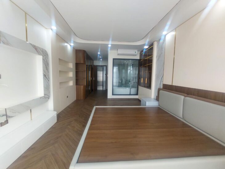 BÁN NHÀ NGỌC LÂM 23 tỷ 55m NGÕ Ô TÔ ĐỖ CỬA,KINH DOANH,LONG BIÊN