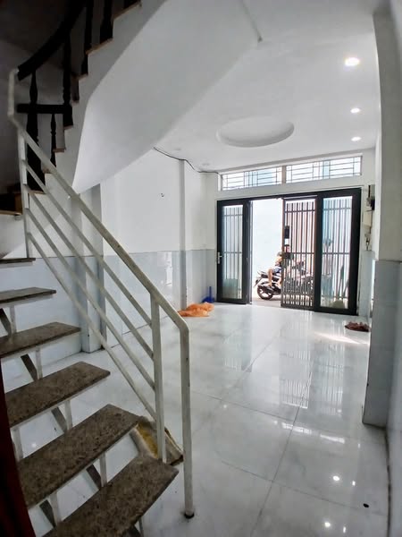 CMT8 – NGAY HÀ ĐÔ CENTROSA – HXH NHỰA 6M – 2 MẶT HẺM – 60M². CHỈ 9.X TỶ.