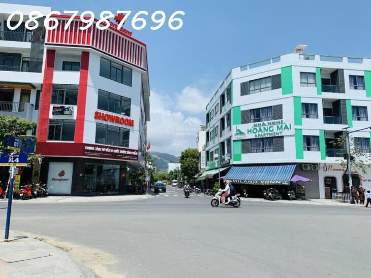 Cho thuê toà nhà đẹp 4 tầng mặt tiền Thích Quảng Đức – kinh doanh cực tốt