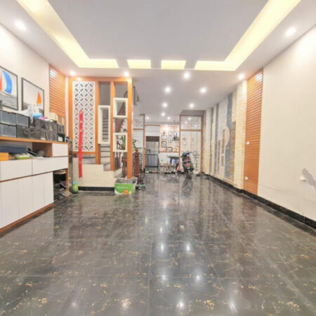 Nhà Kim Giang, DT 55m2 x 5T, giá 7.88 tỷ, ở luôn, ngõ to, nhà thoáng, đẹp, SĐCC