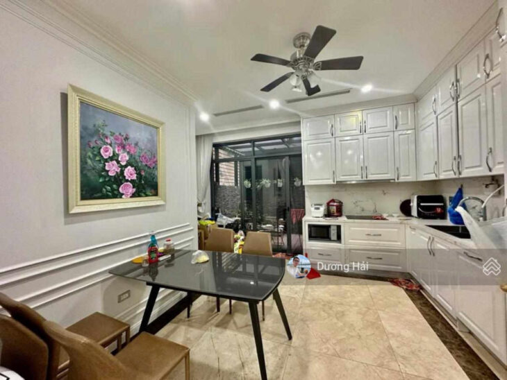 Bán nhà PL Hoàng Quốc Việt – Cầu Giấy – 82m2 6 tầng – Ô tô vỉa hè KDVP gần Starlake Tây Hồ Tây