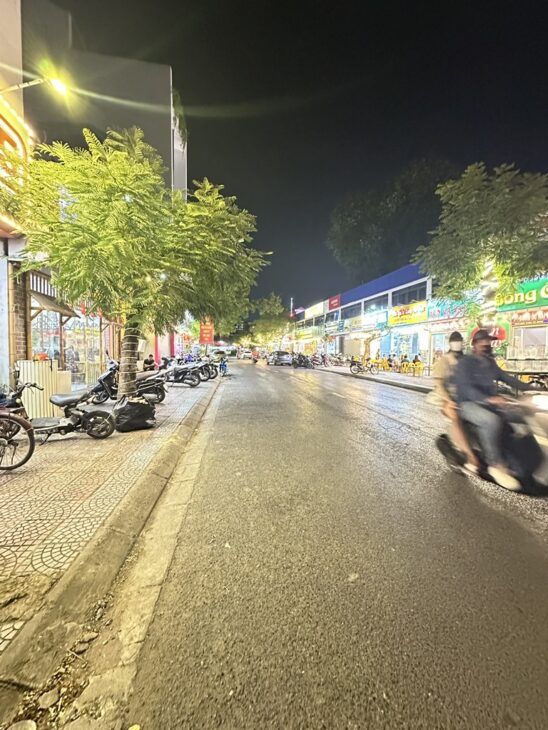 BÁN NHÀ SÀI ĐỒNG 25 tỷ 75m MẶT TIỀN 5m,Ô TÔ VỈA HÈ KINH DOANH,LONG BIÊN