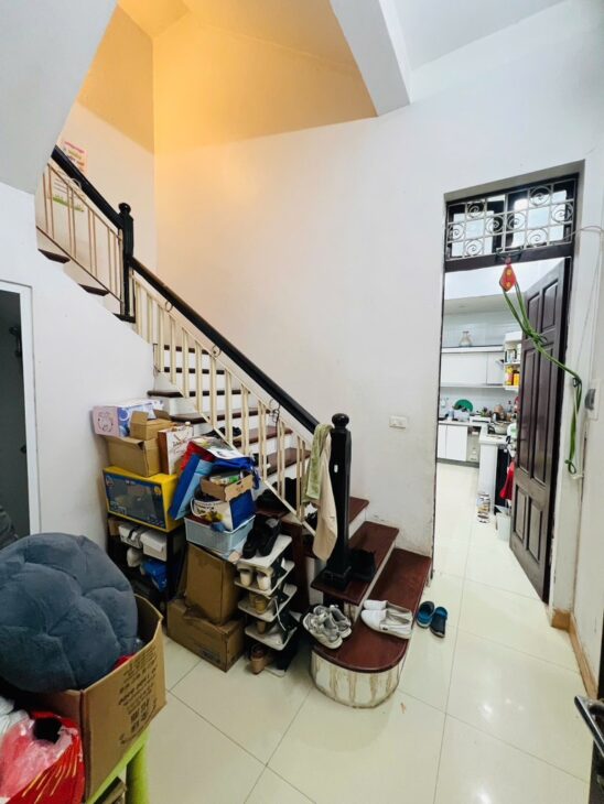 Bán nhà Láng, Đống Đa, ngõ ba gác, gần phố 77m2, 4 tầng, Mt 4.4m, chỉ 19.1 tỷ