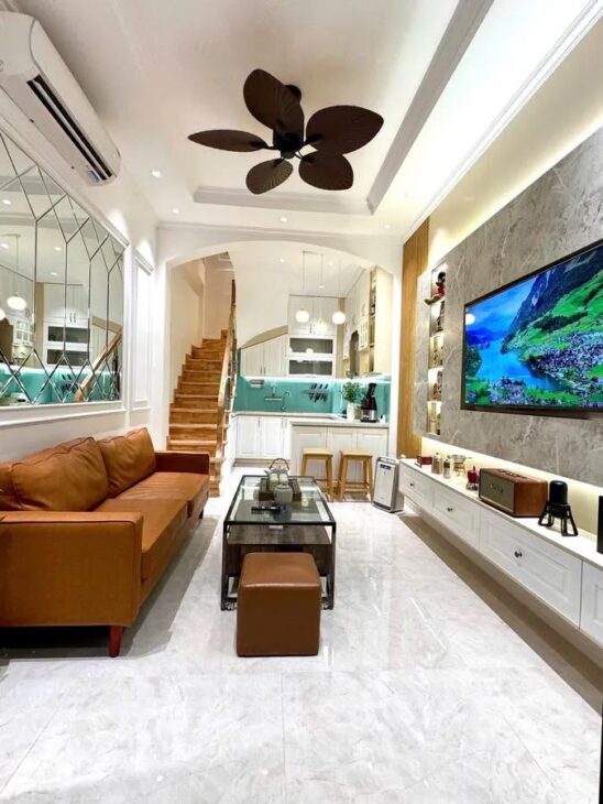 TRUNG TÂM QUẬN THANH XUÂN – HÀNG XÓM ROYAL CITY – GẦN PHỐ – 10M RA OTO – NGÕ ĐẸP – NHÀ ĐẸP LONG LANH