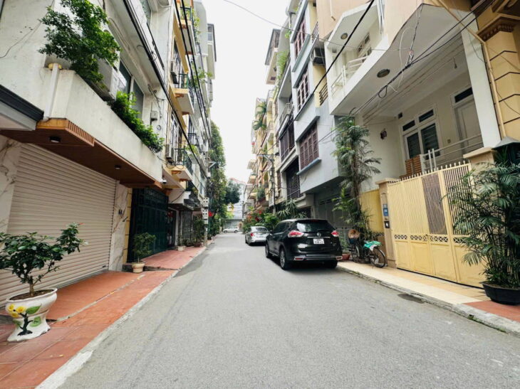 HÀNG HIẾM NGHĨA ĐÔ – 5 TẦNG MỚI ĐẸP – VỈA HÈ – KINH DOANH – GỖ LIM NGUYÊN KHỐI – 27.6 TỶ