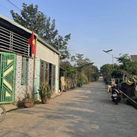 Bán gấp đất thổ cư 82m² cách mặt tiền Đại lộ Đông Tây 50m giá chỉ 950 triệu Bán gấp đất thổ cư 82m² cách mặt tiền Đại lộ Đông Tây 50m giá chỉ 950 triệu