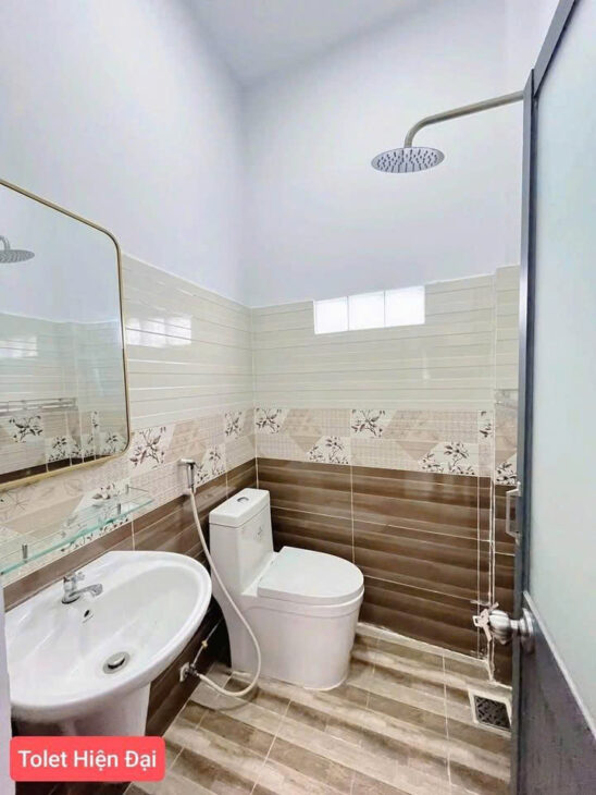 CHỈ hơn 6 tỷ có ngay NHÀ VIP Cách Mạng t8 q10-hẻm xe hơi-có ban công thông thoáng