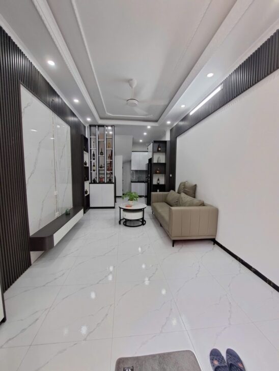 BÁN NHÀ LĨNH NAM HOÀNG MAI-DÂN XÂY- 7 TẦNG- 4,6 TỶ