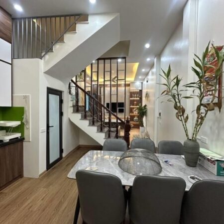 BÁN GẤP NHÀ LĨNH NAM- MT RỘNG- CHỈ 6,1TỶ