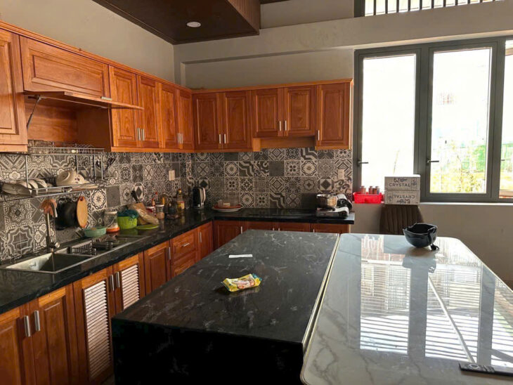 NHÀ 2 TẦNG, NGANG KHỦNG 18M -187M2 HẺM XE TẢI – HUỲNH TẤN PHÁT, Q7 – CHỈ 8,1 TỶ
