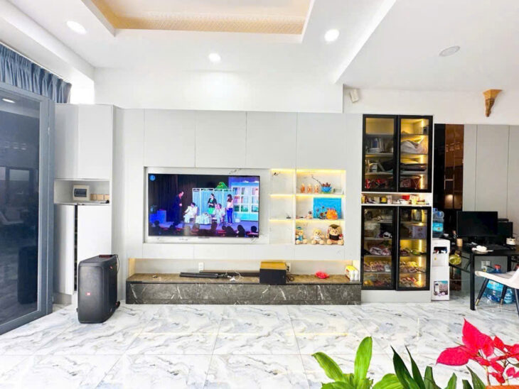 NHÀ ĐẸP 4 TẦNG – TT NHÀ BÈ – ĐƯỜNG XE TẢI TRÁNH – 50M2 – CHỈ NHỈNH 6 TỶ