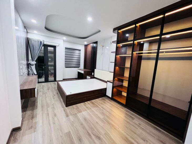 NHÀ SIÊU ĐẸP NGUYỄN KHÁNH TOÀN – 6 TẦNG THANG MÁY – 5M RA Ô TÔ TRÁNH ĐỖ ĐẬU NGÀY ĐÊM – 15M RA MẶT