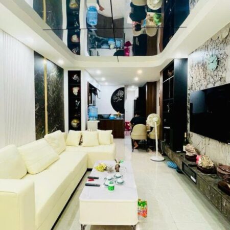 SIÊU PHẨM QUẬN CẦU GIẤY – 10m RA MẶT PHỐ – KHU VỰC HIẾM NHÀ BÁN – PHÂN LÔ QUÂN ĐỘI.