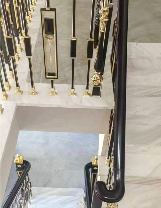 Tôi cho thuê nhà Nhà hàng, VP, KD, Hoàng Văn Thái, 98m2x 5T vỉa hè 30 Tr