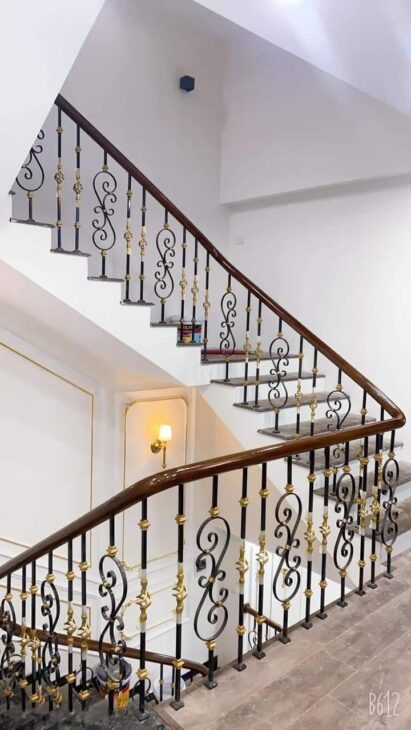 Tôi cho thuê nhà mới, căn góc, 93m2_ 5T; vỉa hè, Hoàng Quốc Việt-30 Tr