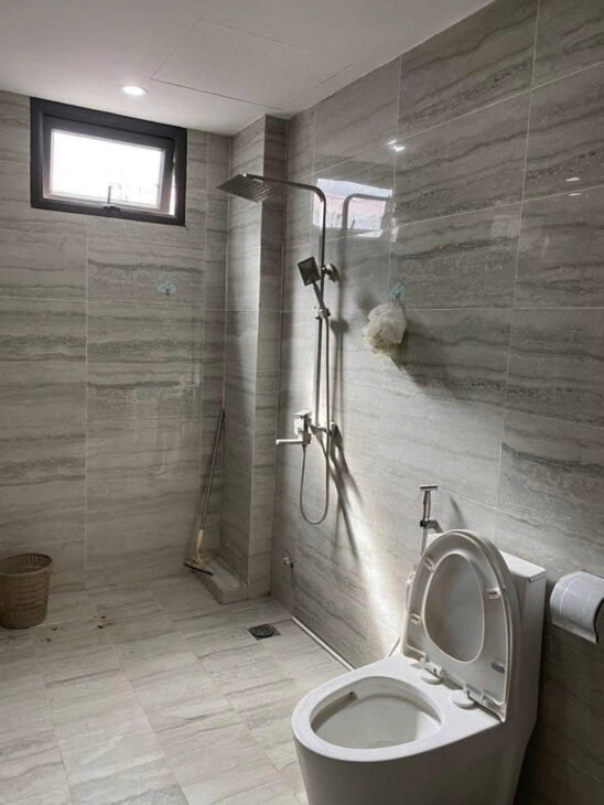 Nhà mình cho thuê nhà mới, căn góc, Thái Hà; vỉa hè 115m2* 5T- 45 Tr