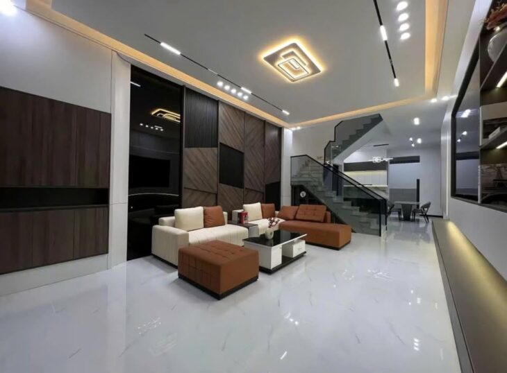 NHÀ TÂN KIỂNG QUẬN 7 – CỰC HIẾM NGANG 8M – XE HƠI NGỦ TRONG NHÀ – CHỈ 15 TỶ