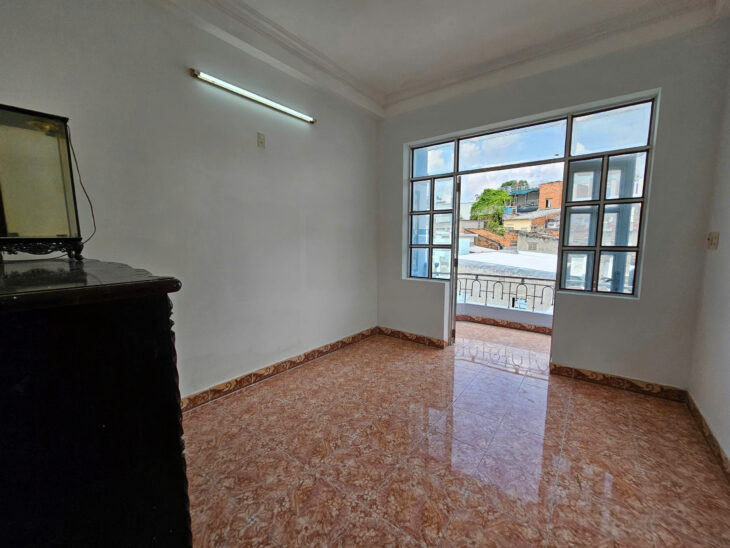 CẦN BÁN NHÀ 4 TẦNG ĐƯỜNG THÔNG, NGAY TRUNG TÂM THÀNH PHỐ NHA TRANG.