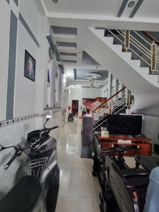 NHÀ MẶT TIỀN TTH9, QUẬN 12 – 2 TẦNG BTCT – 95M2 – GIÁ RẺ!