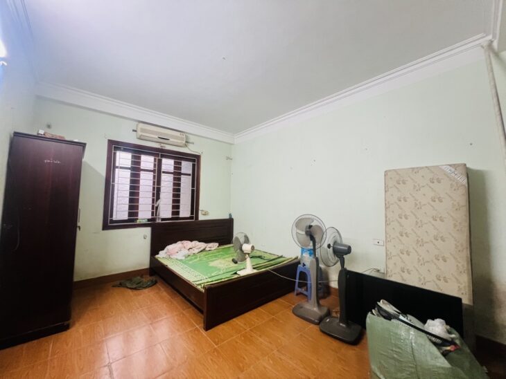 ????PHÂN LÔ – VỈA HÈ, Ô TÔ TRÁNH ĐỖ – NHÀ 2 THOÁNG CÓ GIẾNG TRỜI, CÓ THỂ LẮP THANG MÁY – KD, LÀM